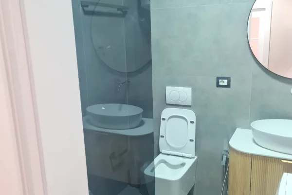 Shtepi me qera 2+1 ne Tirane - 70,000 Leke