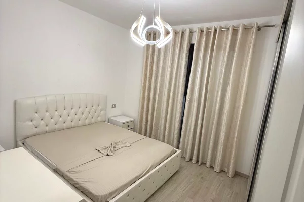 Shtepi me qera Apartament ne Tirane, 1+1, Mobilimi E mobiluar, Pagesa 45,000  Leke.