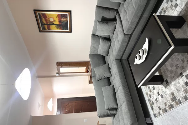 Jepet me qira 2+1+1 Laprake Pallatet Blu 600€