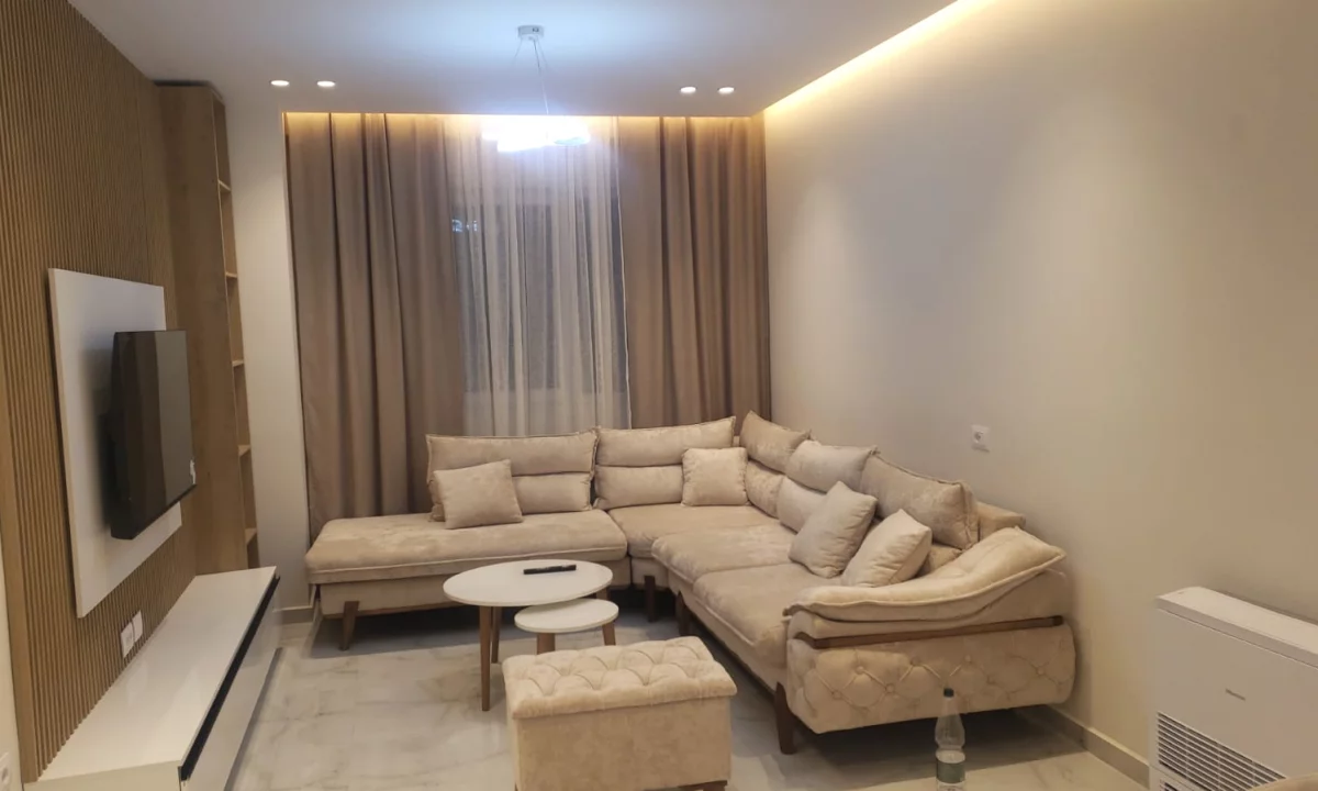 Shtepi me qera Apartament ne Tirane, 1+1, Mobilimi E mobiluar, Pagesa 600  Euro.