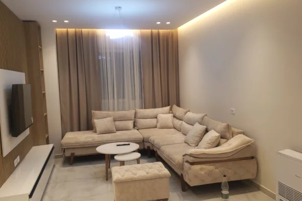 Shtepi me qera 1+1 ne Tirane - 600 Euro