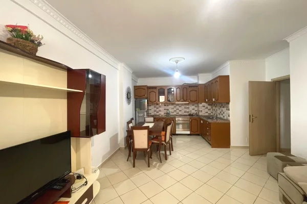 Jepet me qira 2+1 ASTIR TE BAR ARTISTI 500 mije leke