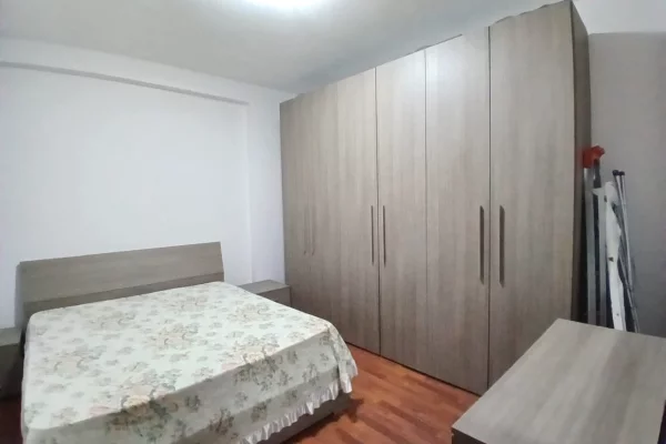 Shtepi me qera Apartament ne Tirane, 2+1, Mobilimi E mobiluar, Pagesa 50,000  Leke.