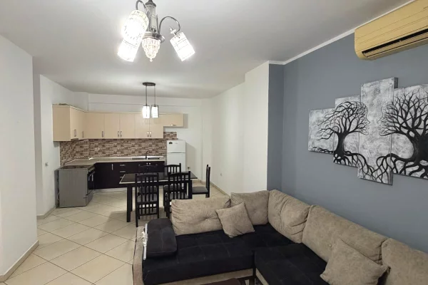 Shtepi me qera 2+1 ne Tirane - 50,000 Leke