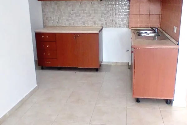 Shtepi me qera 2+1 ne Tirane - 45,000 Leke