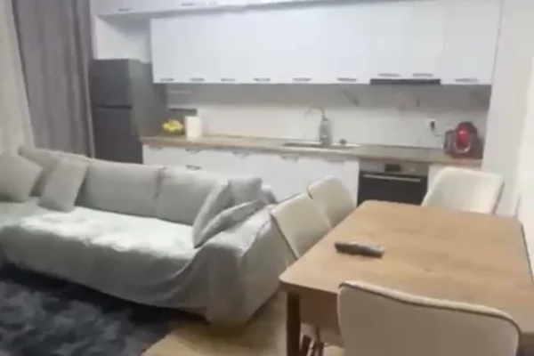 Appartamento in affitto a Tirana 1+1, Arredato