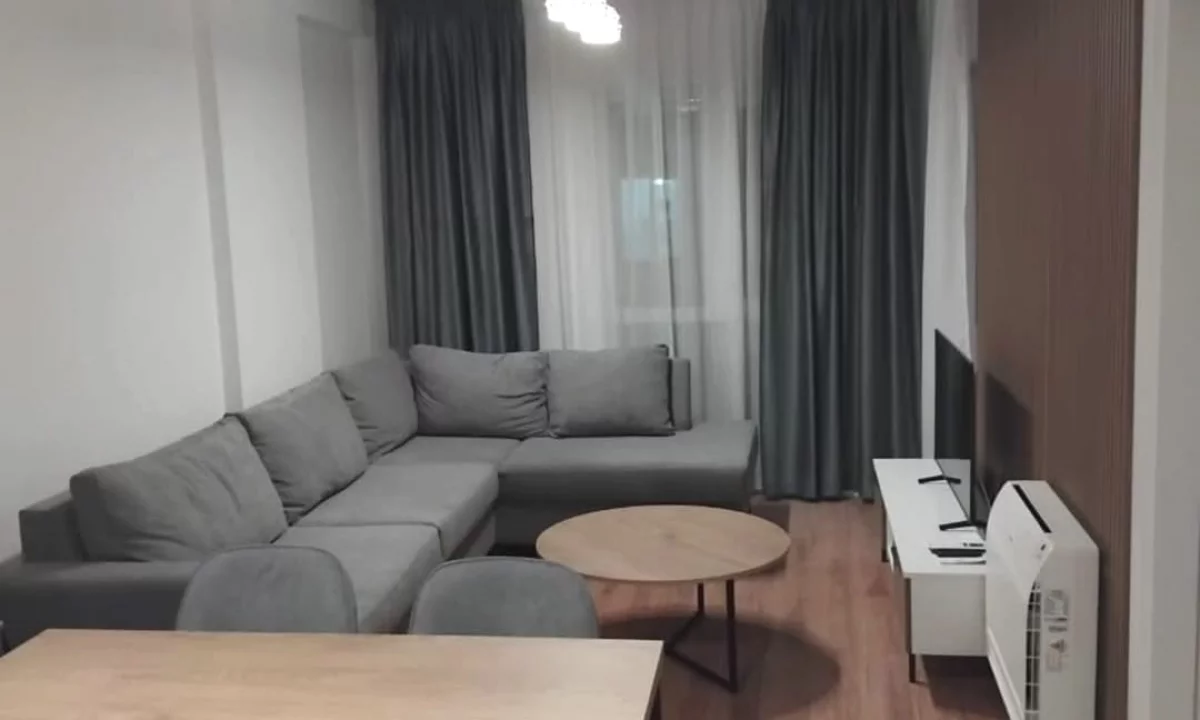 Appartamento in affitto a Tirana 1+1, Arredato