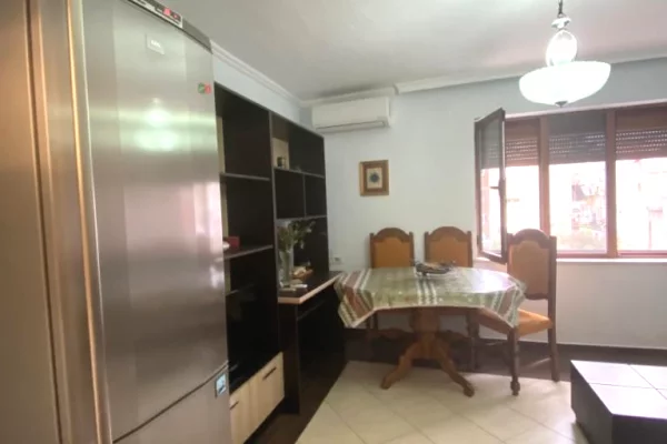 Appartamento in affitto a Tirana 1+1, Arredato