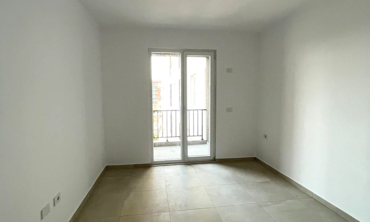 Apartment for sale in Tirana 2+1, Emty