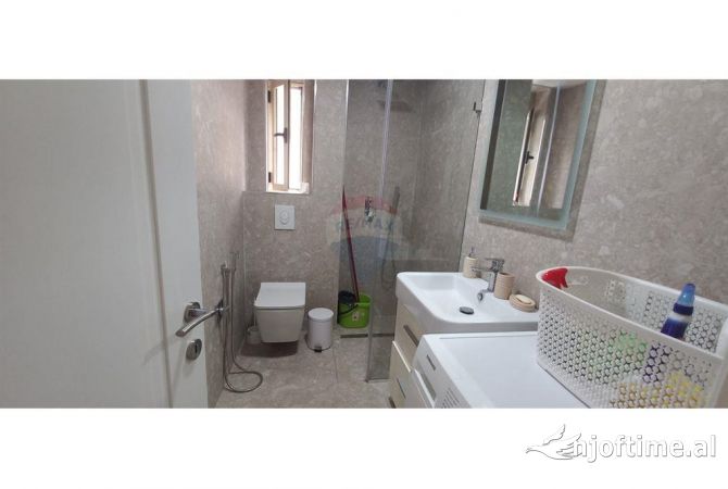 Shtepi me qera Apartament ne Tirane, 1+1, Mobilimi E mobiluar, Pagesa 700  Euro.