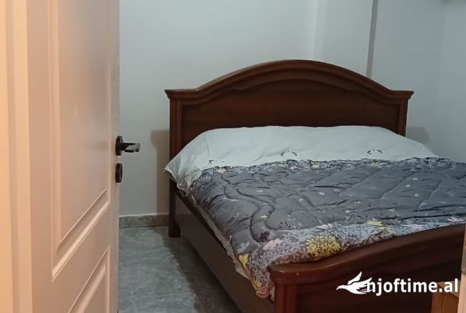 Shtepi me qera 1+1 ne Durres - 25,000 Leke