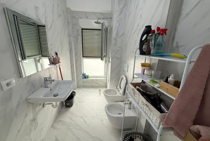 Shtepi me qera Apartament ne Tirane, 1+1, Mobilimi E mobiluar, Pagesa 350  Euro.