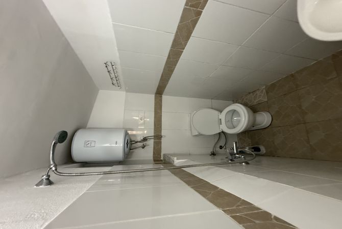 Shtepi me qera Apartament ne Tirane, Garsoniere, Mobilimi E mobiluar, Pagesa 30,000  Leke.