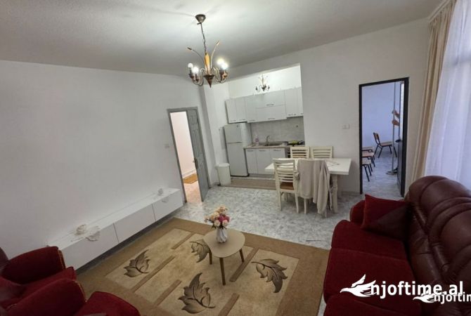 Shtepi me qera 2+1 ne Tirane - 50,000 Leke