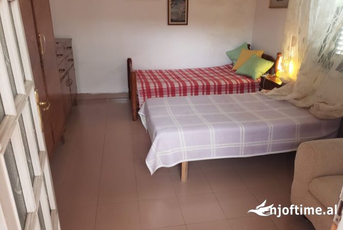 Shtepi me qera 2+1 ne Tirane - 700 Euro