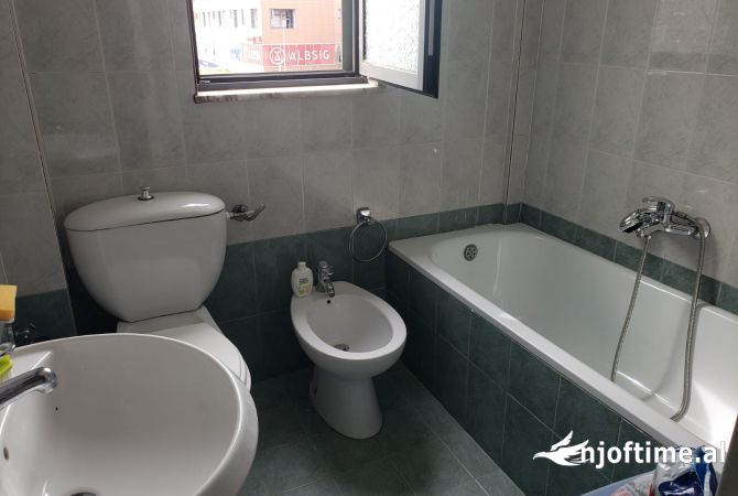 Shtepi me qera 2+1 ne Tirane - 700 Euro