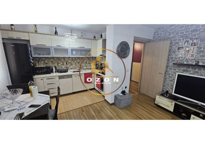 Shtepi me qera Apartament ne Tirane, 3+1, Mobilimi E mobiluar, Pagesa 850  Euro.