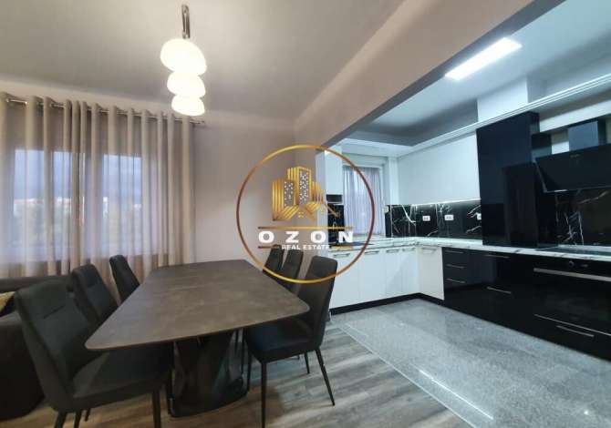 Shtepi ne shitje Apartament ne Tirane, 3+1, Mobilimi E mobiluar, Pagesa 315,000  Euro.