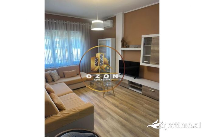 Shtepi me qera 2+1 ne Tirane - 70,000 Leke