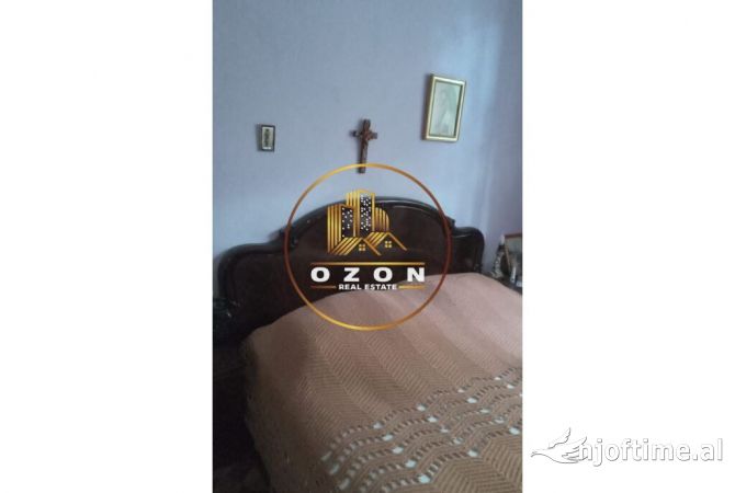 Shtepi ne shitje Shtepi Private ne Durres, 1+1, Mobilimi E mobiluar, Pagesa 12,500,000  Leke.