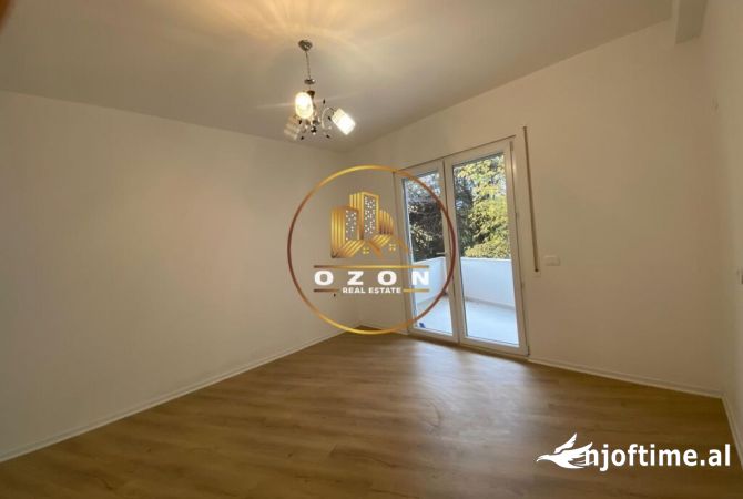 Shtepi me qera Apartament ne Tirane, 2+1, Mobilimi Bosh, pa mobiluar, Pagesa 500  Euro.