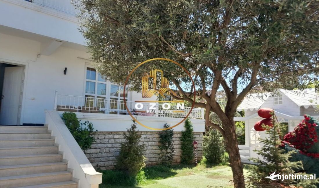 Shtepi ne shitje Vila Luksoze ne Tirane, 6+1, Mobilimi E mobiluar, Pagesa 600,000  Euro.