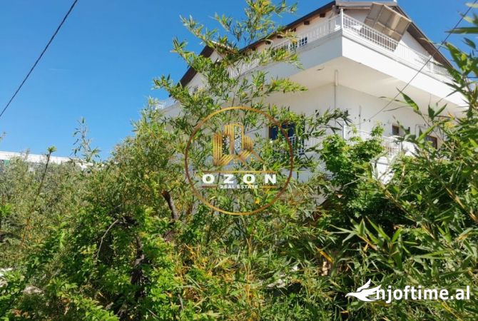 Shtepi ne shitje Vila Luksoze ne Tirane, 6+1, Mobilimi E mobiluar, Pagesa 600,000  Euro.