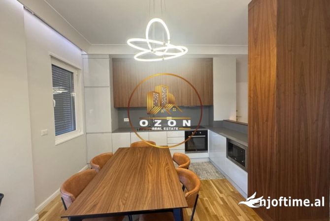 Shtepi me qera Apartament ne Tirane, 2+1, Mobilimi E mobiluar, Pagesa 1,500  Euro.