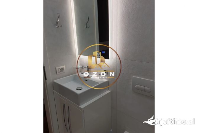 Shtepi me qera Apartament ne Tirane, 3+1, Mobilimi E mobiluar, Pagesa 1,100  Euro.