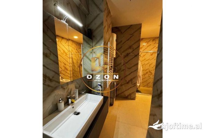 Shtepi ne shitje Apartament ne Tirane, 1+1, Mobilimi E mobiluar, Pagesa 200,000  Euro.