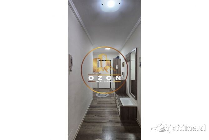 Shtepi me qera Apartament ne Tirane, 3+1, Mobilimi E mobiluar, Pagesa 1,200  Euro.