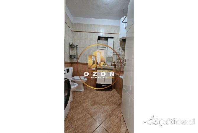 Shtepi me qera Apartament ne Tirane, 3+1, Mobilimi E mobiluar, Pagesa 1,200  Euro.