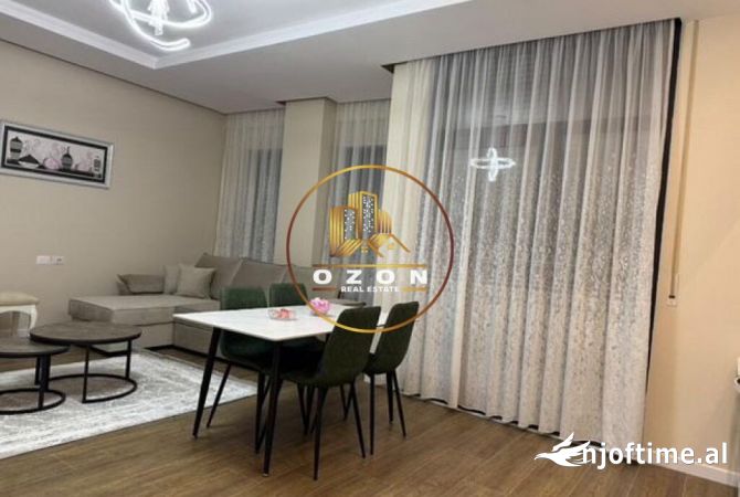 Shtepi me qera 2+1 ne Tirane - 60,000 Leke