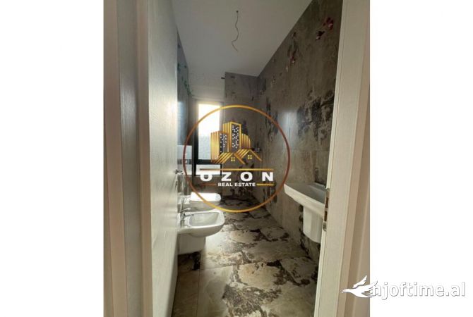 Shtepi me qera Apartament ne Tirane, 2+1, Mobilimi E mobiluar, Pagesa 60,000  Leke.