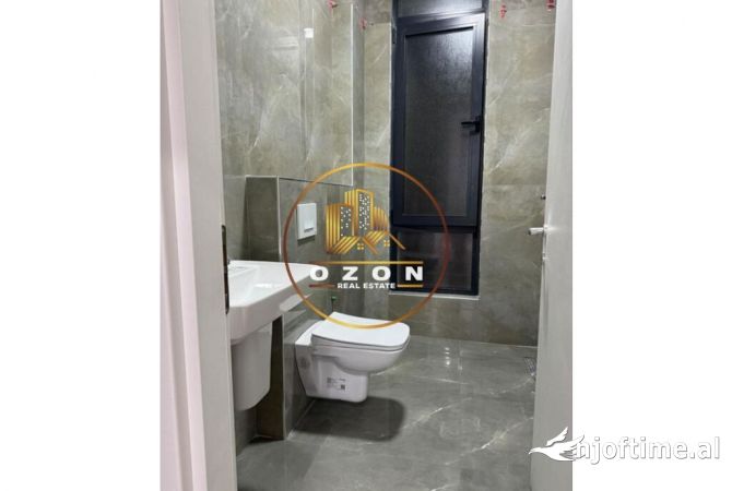 Shtepi me qera Apartament ne Tirane, 2+1, Mobilimi E mobiluar, Pagesa 60,000  Leke.