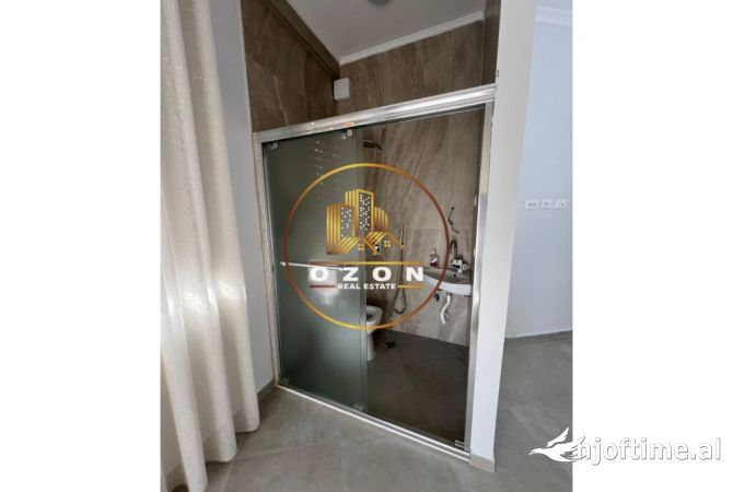 Shtepi me qera Apartament ne Tirane, 2+1, Mobilimi E mobiluar, Pagesa 1,700  Euro.