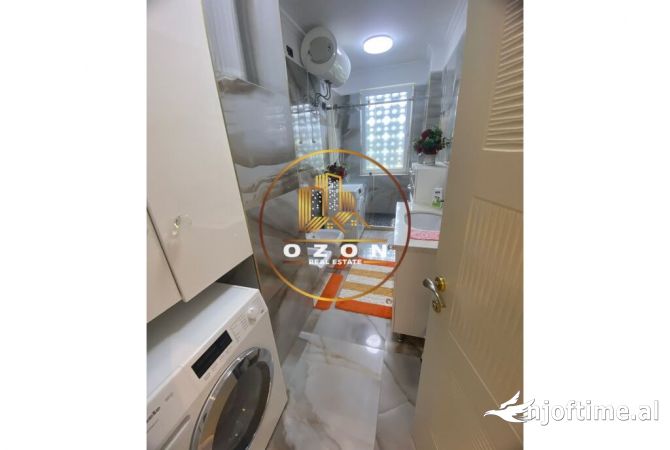Shtepi ne shitje Apartament ne Tirane, 3+1, Mobilimi E mobiluar, Pagesa 265,000  Euro.