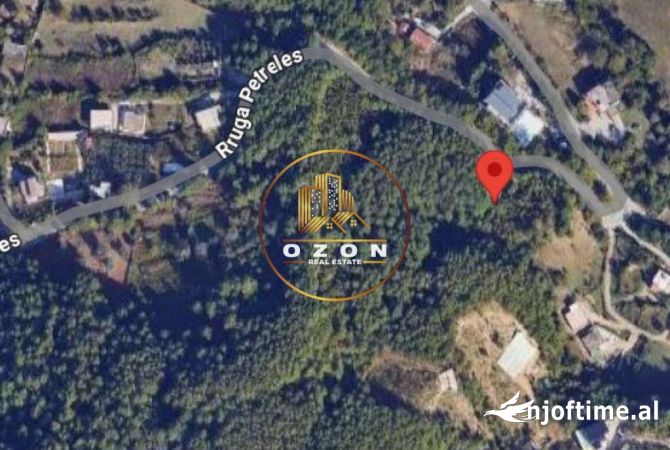 Truall ose Toke ne Tirane - 350,000 Euro
