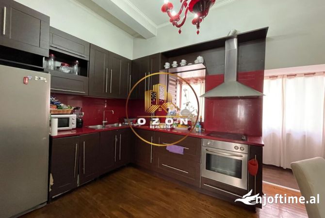 Shtepi me qera 2+1 ne Tirane - 1,500 Euro