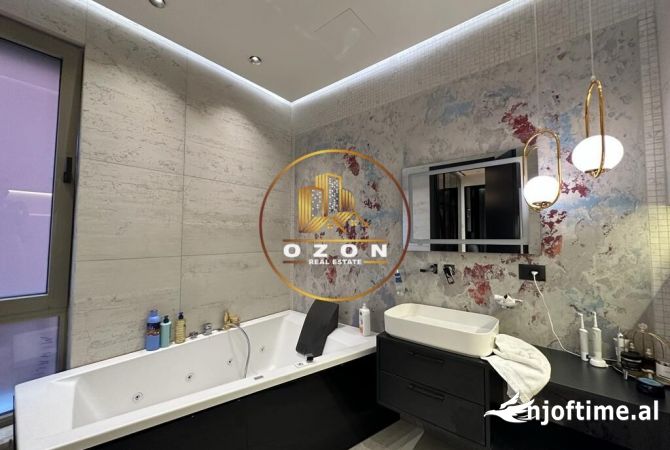 Shtepi ne shitje Apartament ne Tirane, 2+1, Mobilimi E mobiluar, Pagesa 450,000  Euro.