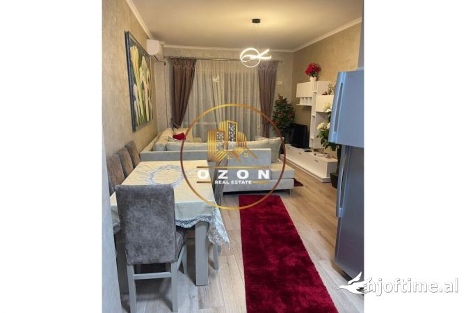 Shtepi me qera Apartament ne Tirane, 2+1, Mobilimi E mobiluar, Pagesa 800  Euro.