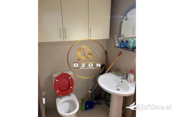 Shtepi ne shitje Apartament ne Tirane, 2+1, Mobilimi E mobiluar, Pagesa 325,000  Euro.