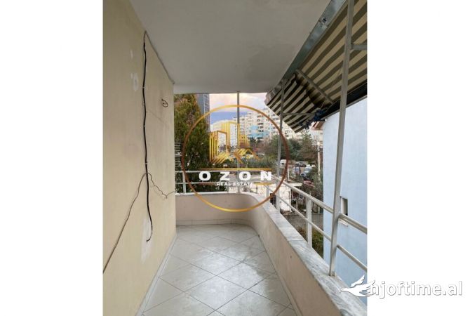 Shtepi me qera Apartament ne Tirane, 2+1, Mobilimi E mobiluar, Pagesa 700  Euro.