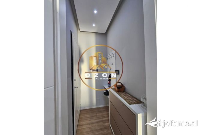 Shtepi me qera Apartament ne Tirane, 1+1, Mobilimi E mobiluar, Pagesa 1,000  Euro.