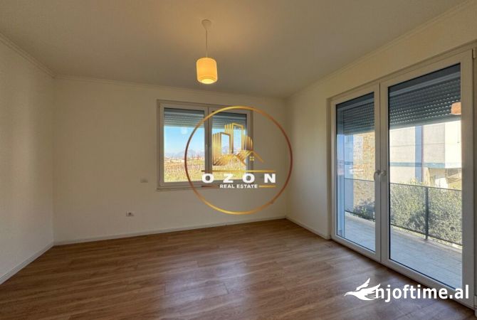 Shtepi ne shitje Apartament ne Tirane, 5+1, Mobilimi Bosh, pa mobiluar, Pagesa 750,000  Euro.
