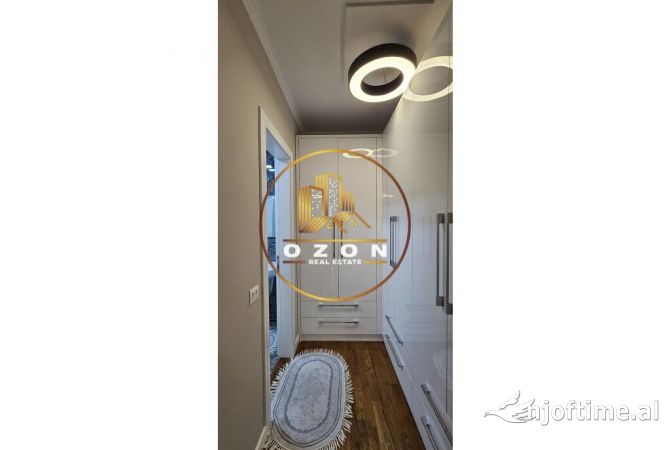 Shtepi me qera Apartament ne Tirane, 2+1, Mobilimi E mobiluar, Pagesa 1,400  Euro.