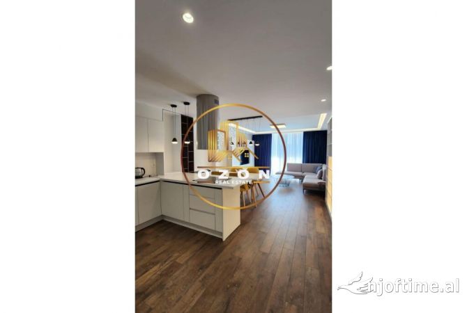 Shtepi me qera 3+1 ne Tirane - 2,500 Euro