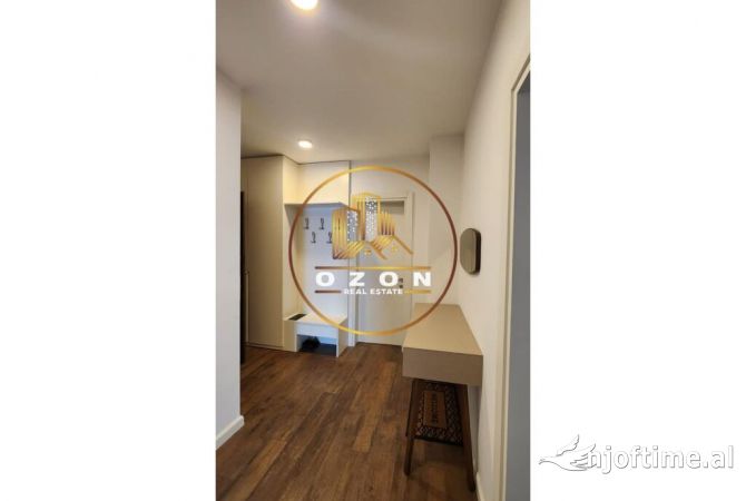 Shtepi me qera Apartament ne Tirane, 3+1, Mobilimi E mobiluar, Pagesa 2,500  Euro.