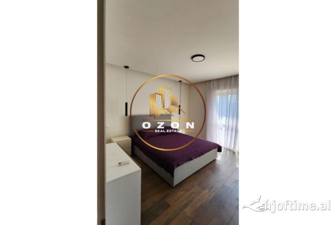 Shtepi me qera Apartament ne Tirane, 3+1, Mobilimi E mobiluar, Pagesa 2,500  Euro.