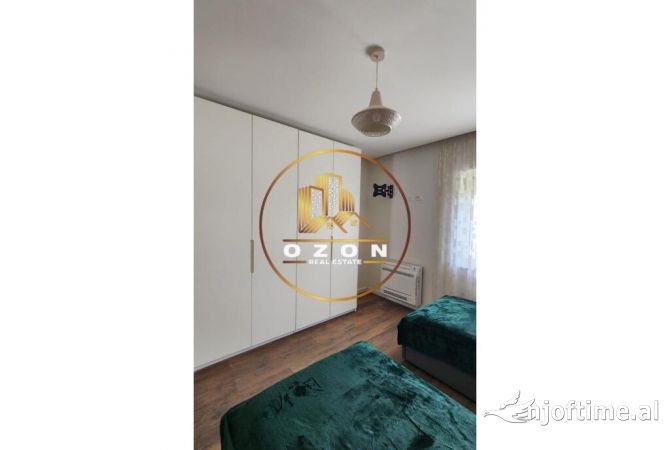 Shtepi me qera Apartament ne Tirane, 3+1, Mobilimi E mobiluar, Pagesa 2,500  Euro.